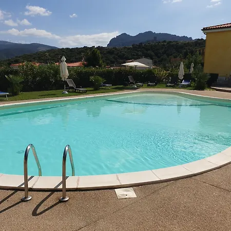 Apartament Casa In Con Piscina A 10 Minuti Dal Mare