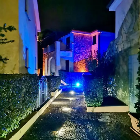 Casa In Con Piscina A 10 Minuti Dal Mare Apartament *
